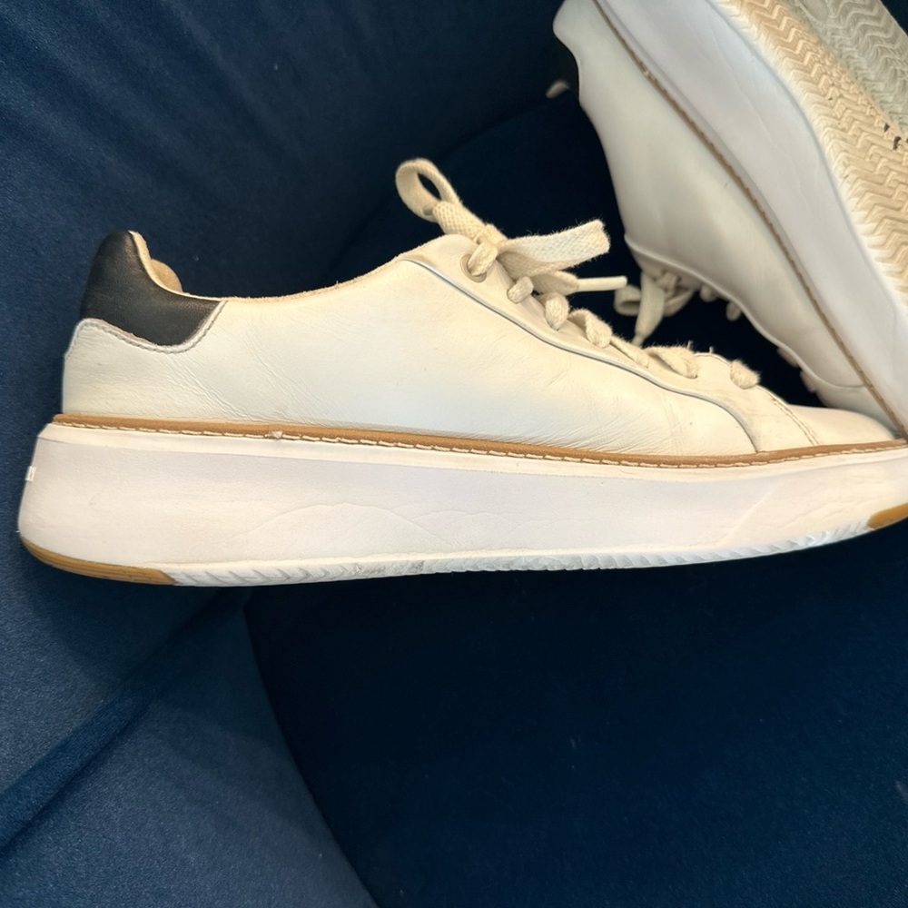 The Cole Haan GrandPro TopSpin Sneakers Shoes Women size 8 W22707 white leather